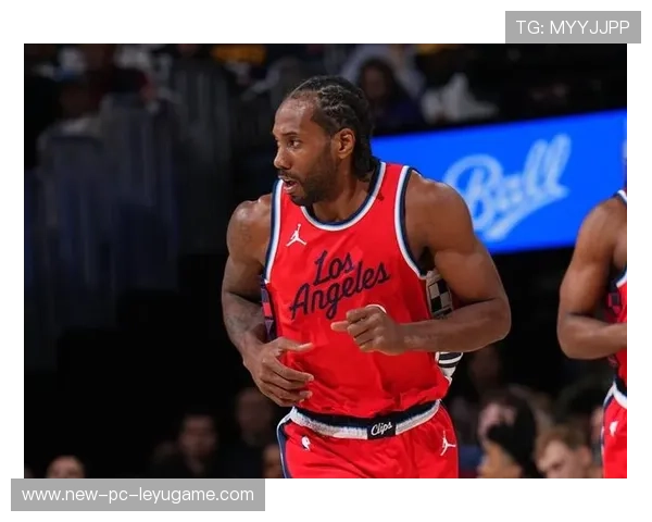 伦纳德突破分球制造空位投篮，快船攻势明显