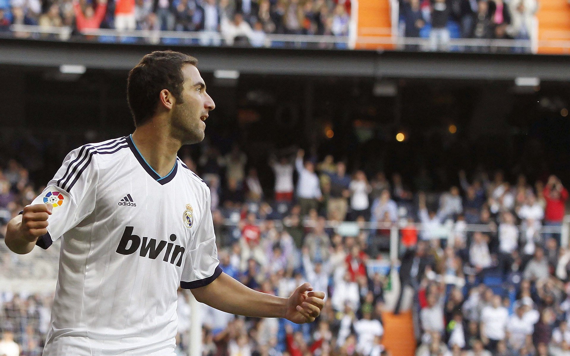 乐鱼体育APP官方下载-亚冠联赛中国足球惨败 球迷反思技战术问题，亚冠中国足球最新新闻