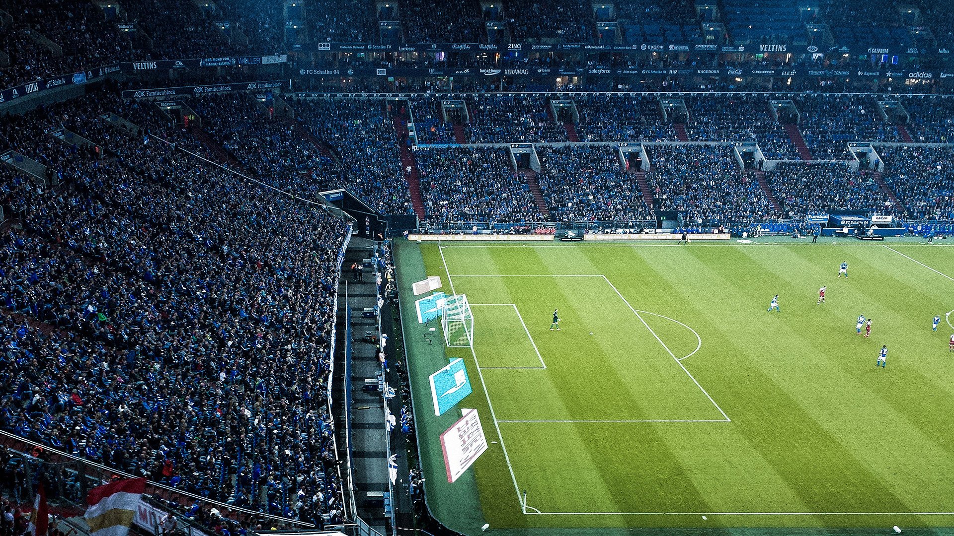 LEYU SPORTS中国官方网站-安东·李恩：全黑队中场的“调度员”，准确判断每一次进攻时机